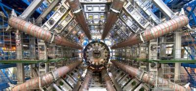"El laboratorio LHC tiene un 75% de probabilidad de extinguir la Tierra"